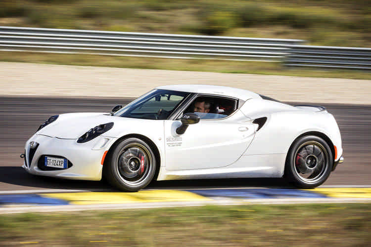 Alfa Romeo 4C by BS Racing