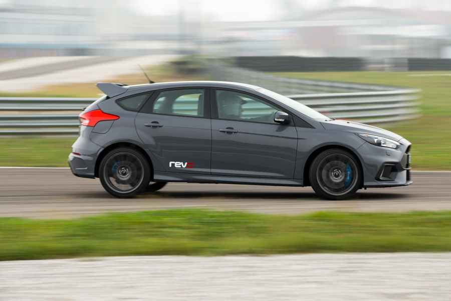 Ford_Focus_RS_re