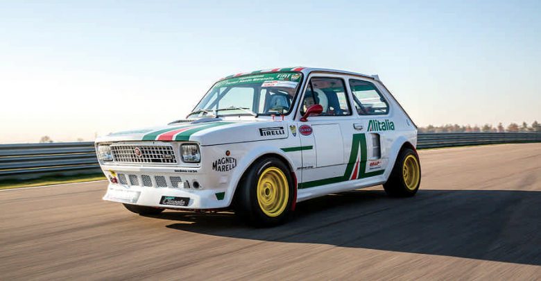 Fiat 127 Top elaborata auto storica test in pista con livrea Alitalia