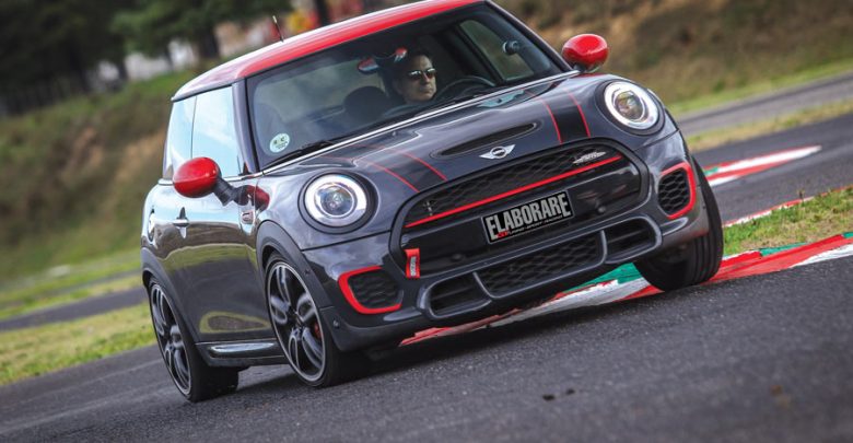 Mini Cooper S JCW elaborata 267 CV -anteriore