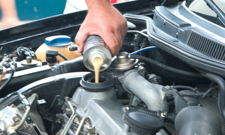 Come utilizzare gli additivi per lubrificanti e migliore le prestazioni dell'auto