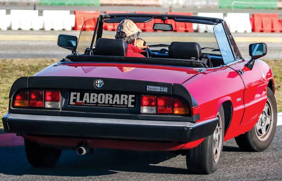 Alfa Romeo Spider Duetto drift Classic