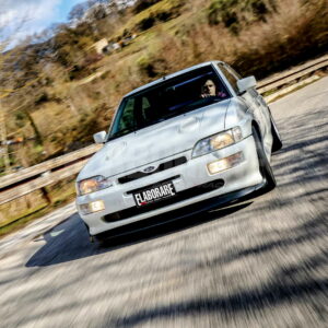 Ford Escort Cosworth - Movimento frontale