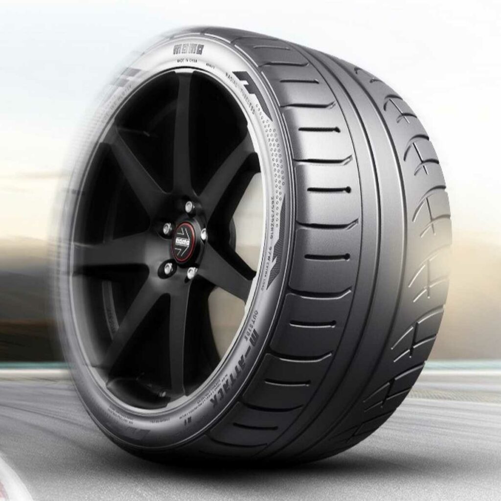 Caratteristiche pneumatico Momo M-Attack per Time Attack e Drifting